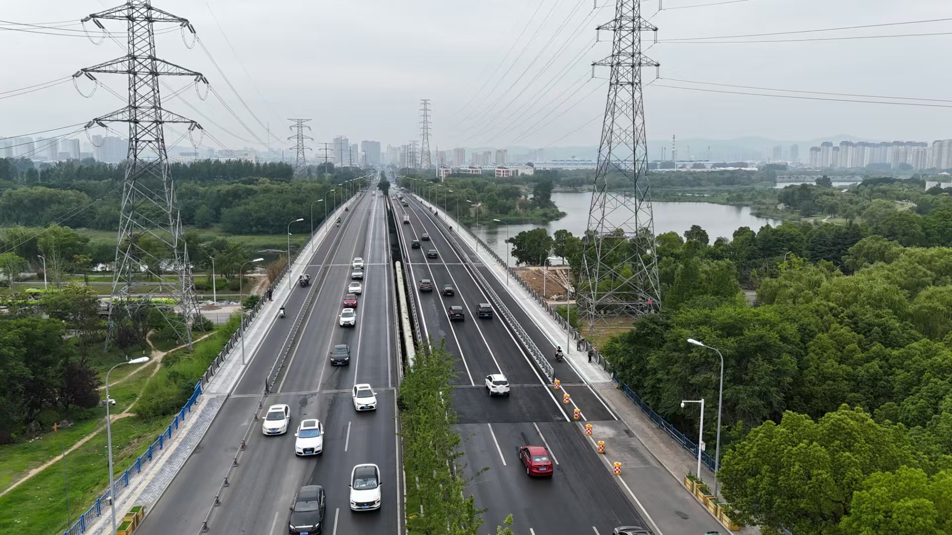 市政要聞 | 公司承建的安徽省滁州市會峰路跨清流河橋項目正式通車